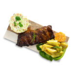 Coaste de porc cu cartofi wedges și murături 650g