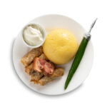 Sărmăluțe moldovenești cu smântână și mămăliguță 350g